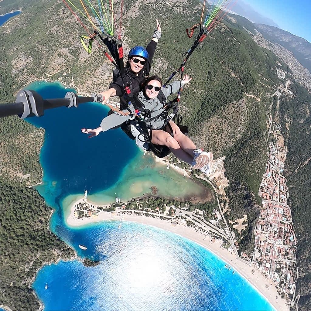 fethiye-yamac-parasutu-kadin-pilot-bediha